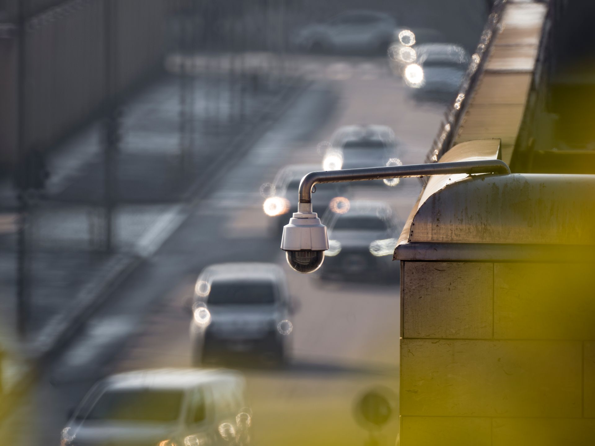 Kameraövervakning av trafik- och fastighetsmiljö